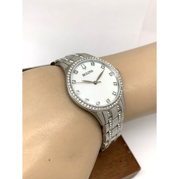 Bulova Women's Watch 96X145 Quartz Mother of Pearl Dial Silver Steel 32mm Set - Picture 6 of 14